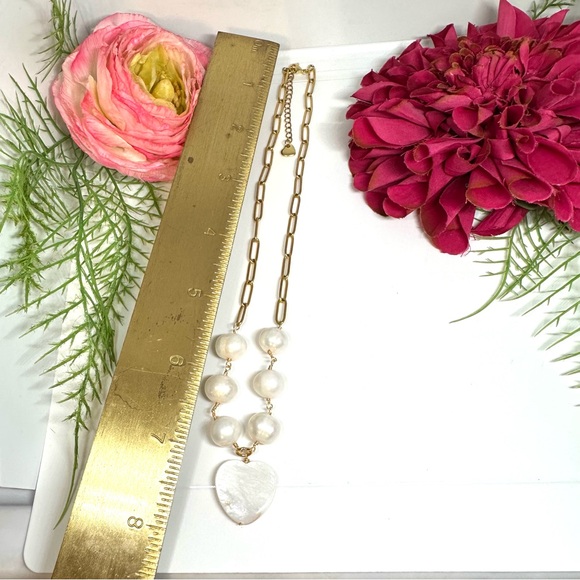 NEW⚜️Mother Of Pearl Heart & Freshwater Pearl Necklace - Picture 6 of 6